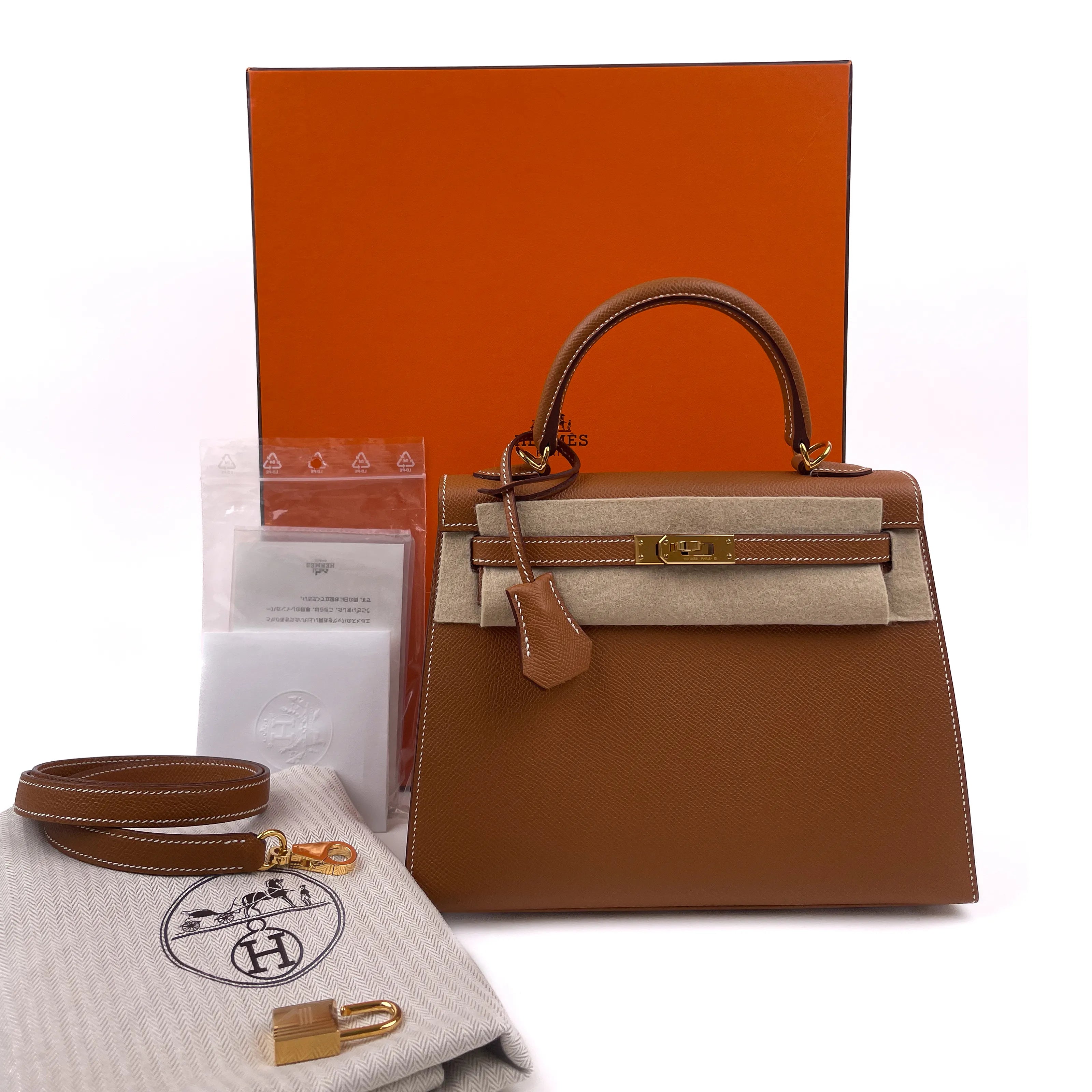 Hermès Kelly 25 Sellier Gold Epsom with Gold Hardware