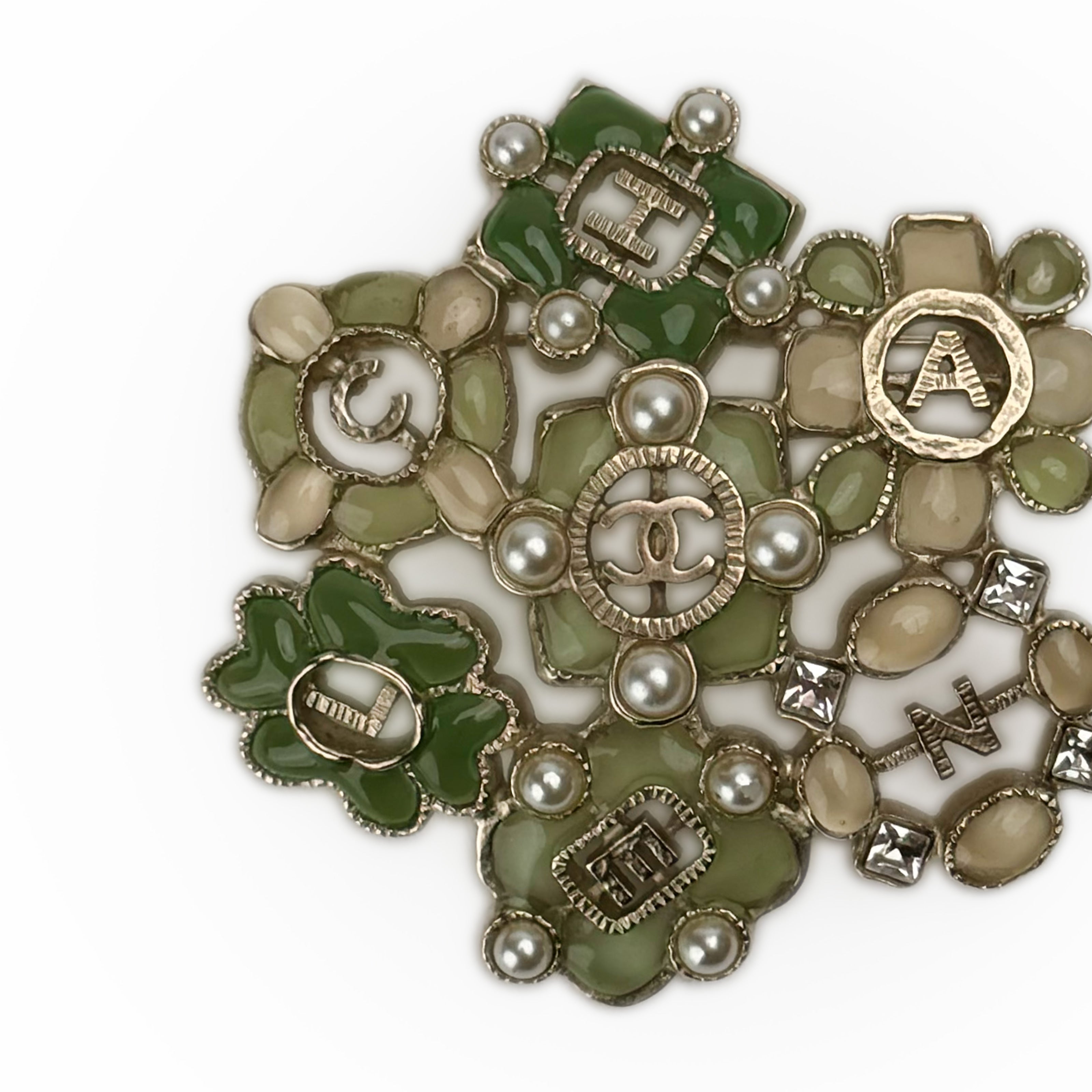 Chanel Gripoix Flowers Green Brooch